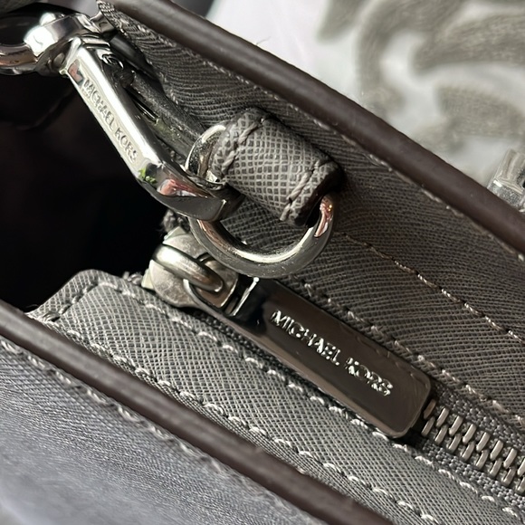 EUC Michael Kors Leather Handbag - Picture 11 of 14